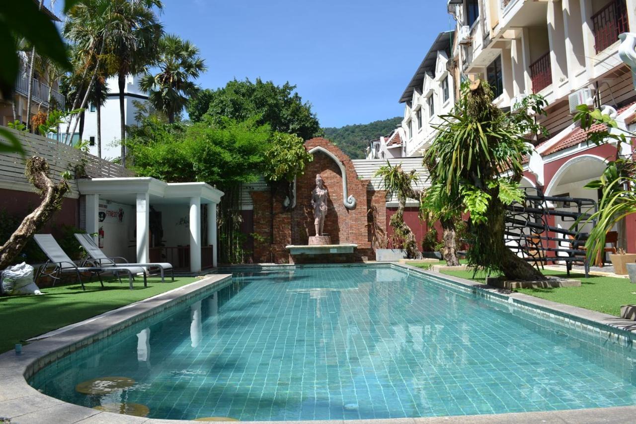 The Top Patong Resort Exteriör bild